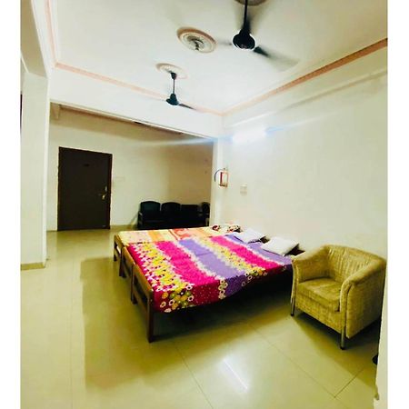 J C Guest House Hasanganj Exterior photo