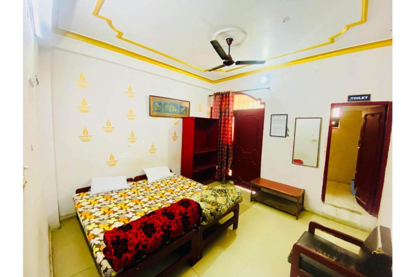J C Guest House Hasanganj Exterior photo